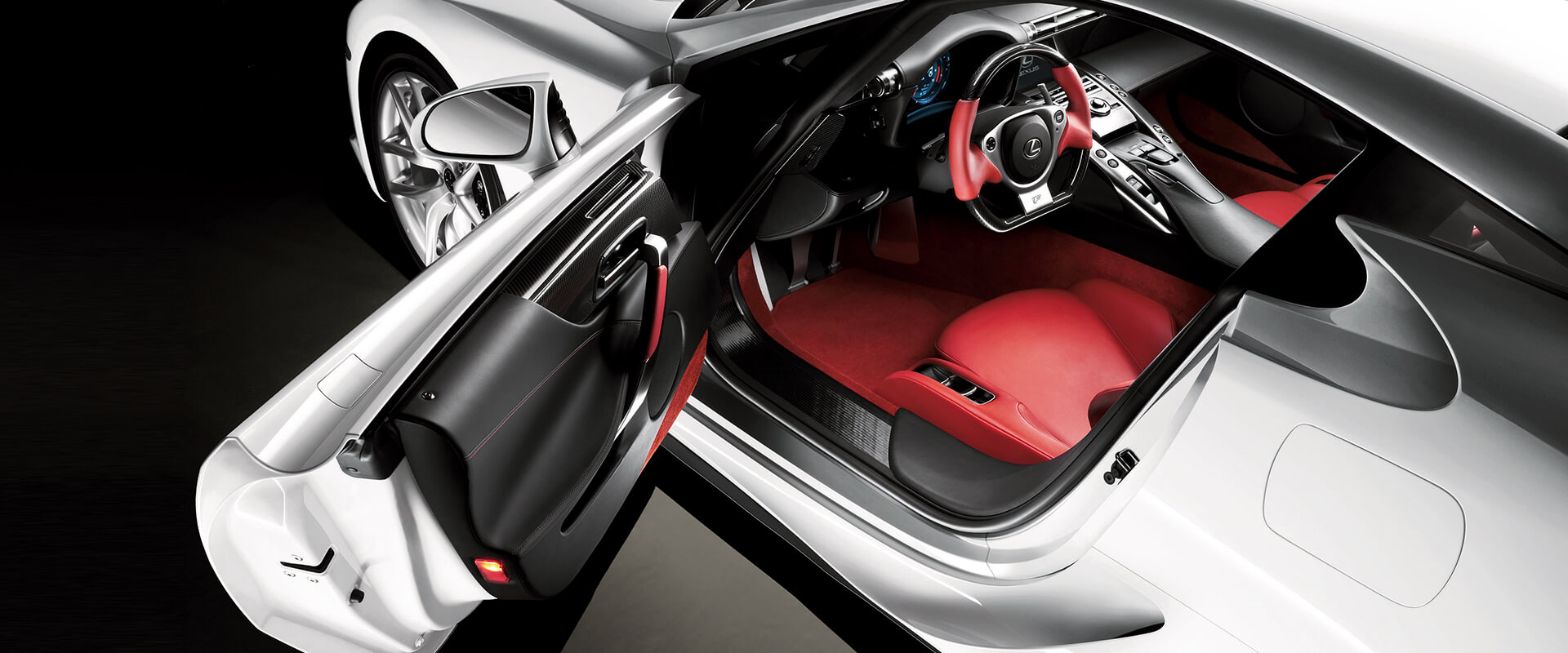 La Marca F | Lexus Panama