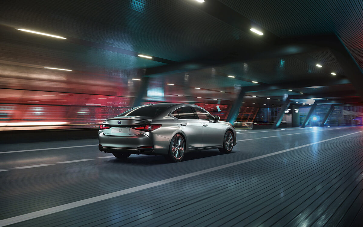 Lexus ES 300h | Sedan | Lexus Brazil